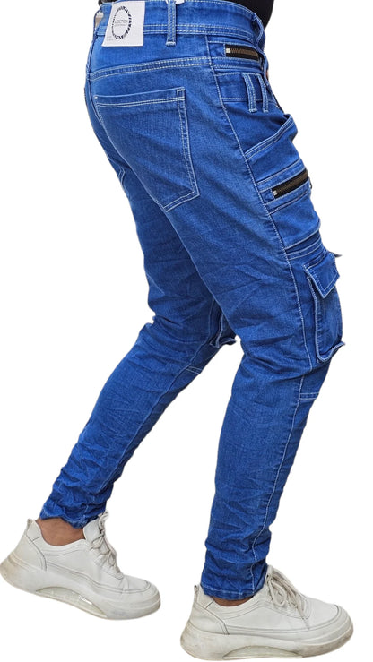 Side angle slim fit jeans